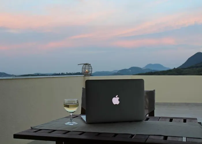 Antonia * Giannádes